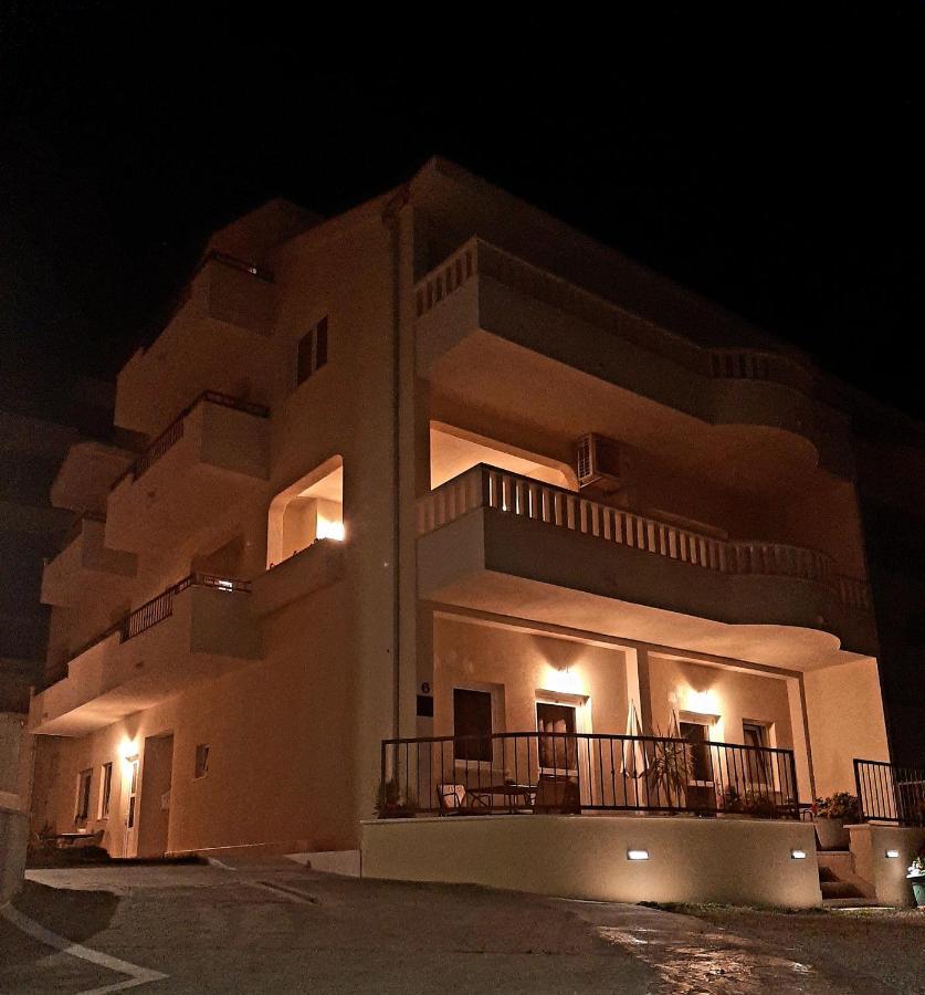 Apartments Akmadzic Makarska Buitenkant foto