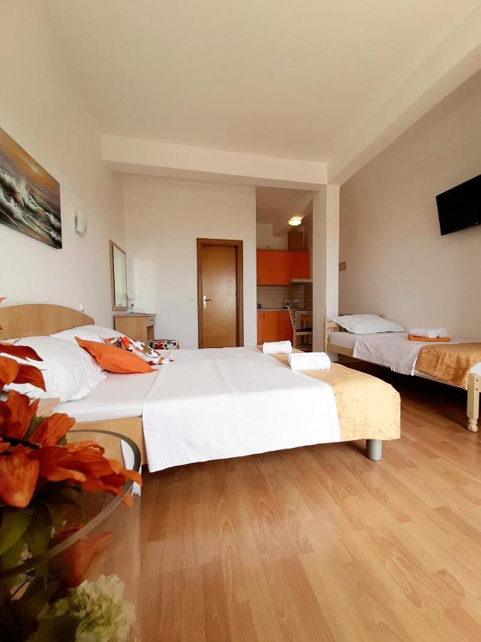 Apartments Akmadzic Makarska Buitenkant foto