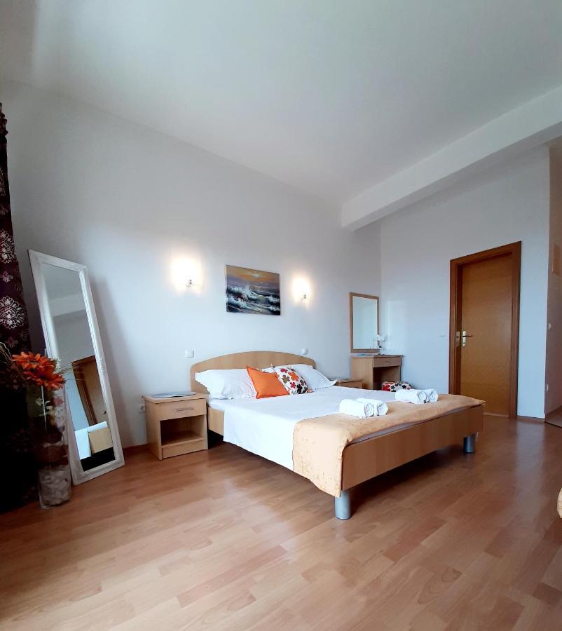 Apartments Akmadzic Makarska Buitenkant foto